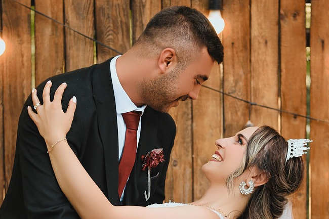 couple lors d'un mariage