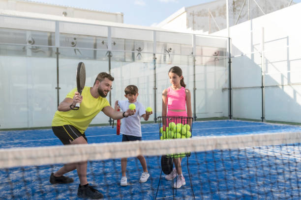 Constructeur court de padelv